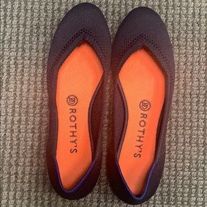 Rothys 8.5 navy flats maritime lattice stitch